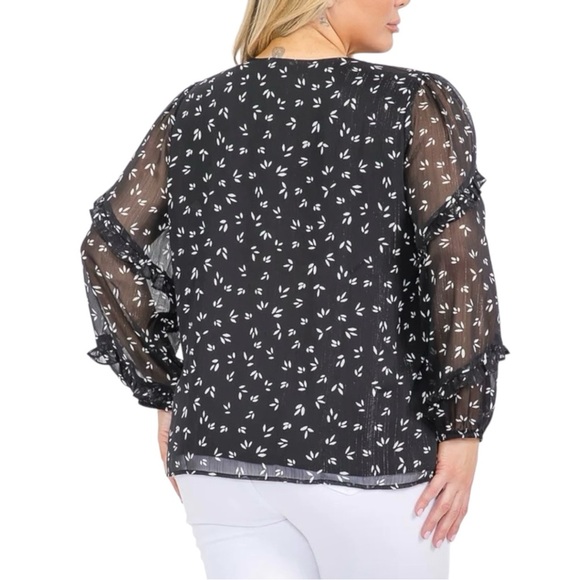 Sugarlips, Black and White Boxy Blouse with Mandarin Collar, Size 3X - Picture 3 of 9